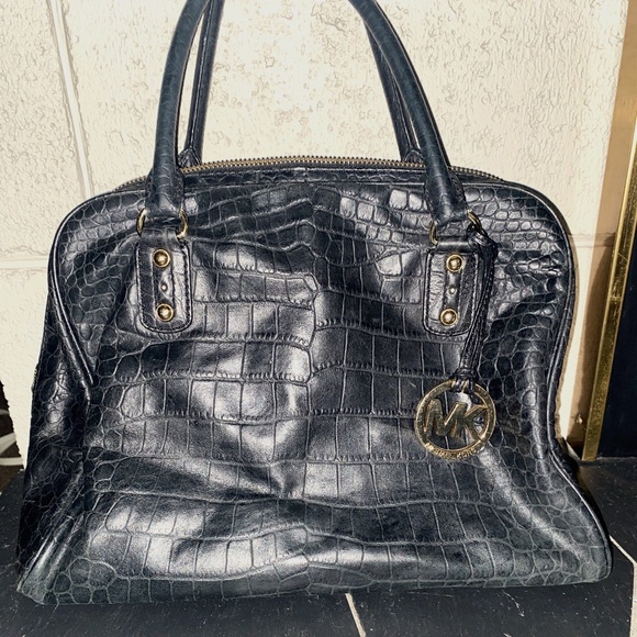 MICHAEL KORS PURSE - Picture 1 of 3